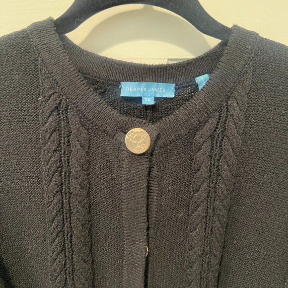 Draper James Belted Black Cap Poncho Style with Gold Button Size 1X - Picture 4 of 5